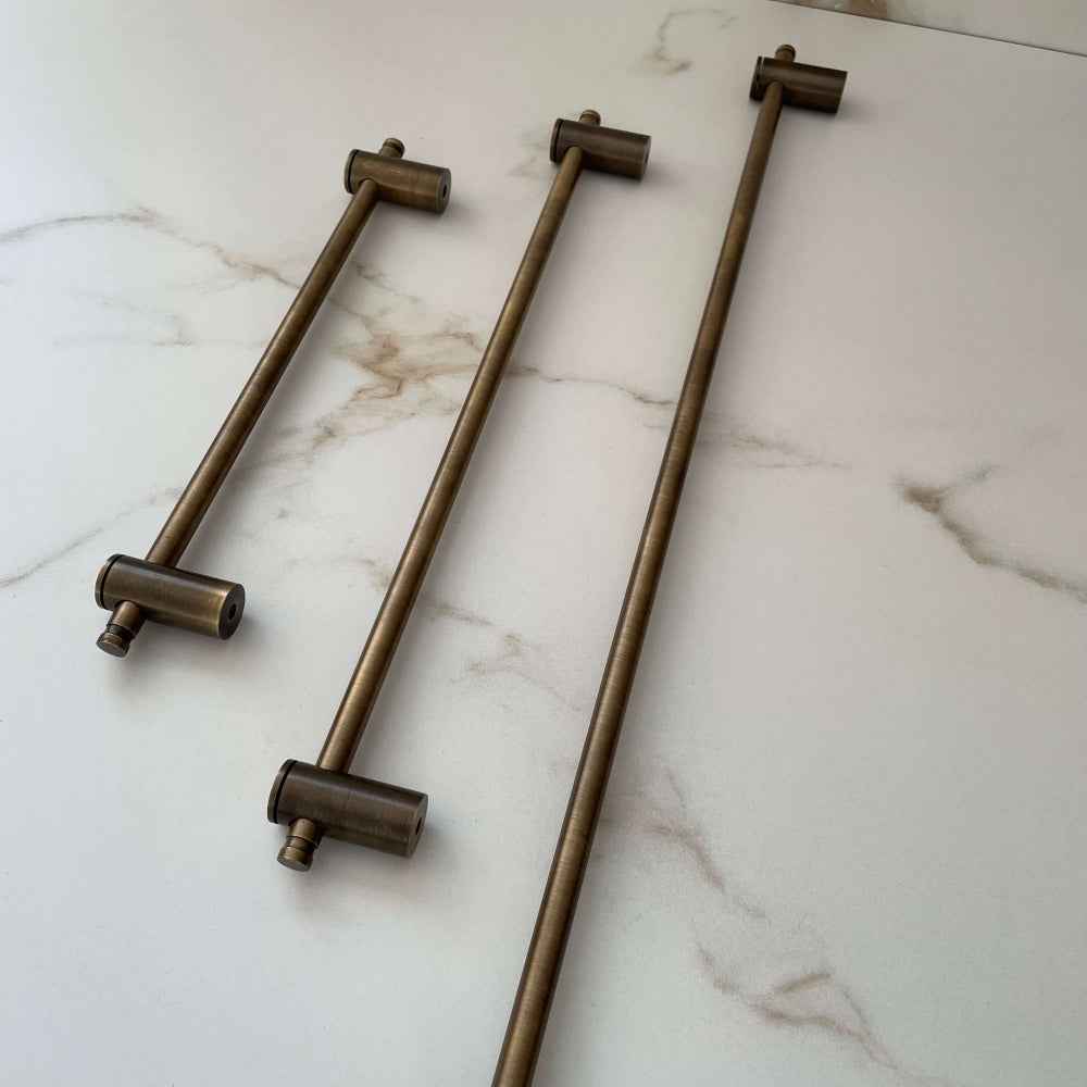 Håndtak London (Justerbare) - Antikk Messing - ROM 7