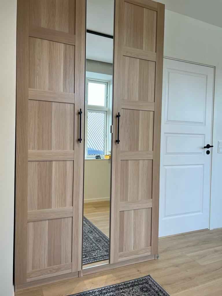 Håndtak London (Justebare) - Matt Svart - ROM 7