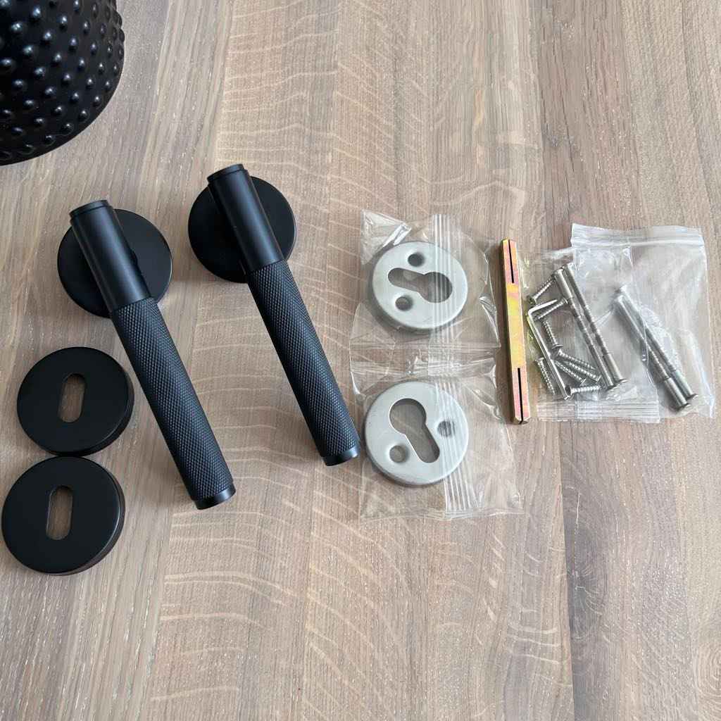 Dørhåndtak Oslo - Matt Svart - ROM 7