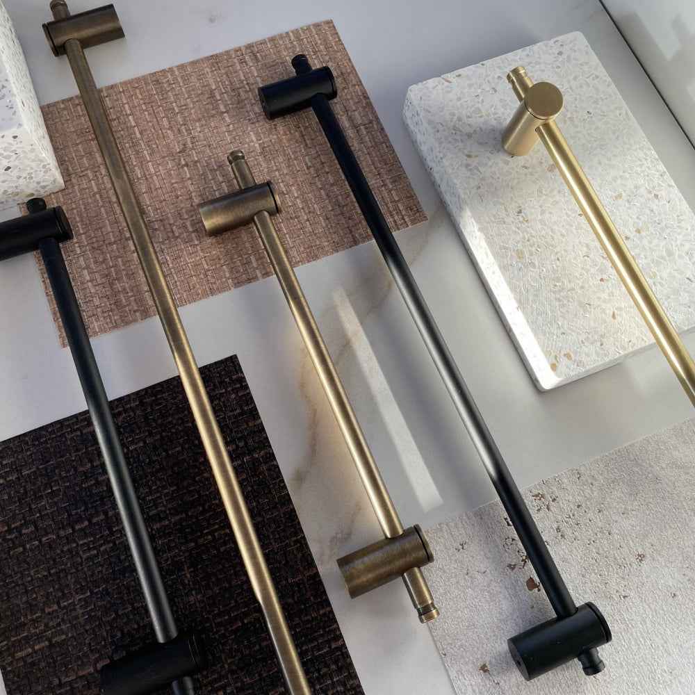 Håndtak London (Justerbare) - Antikk Messing - ROM 7