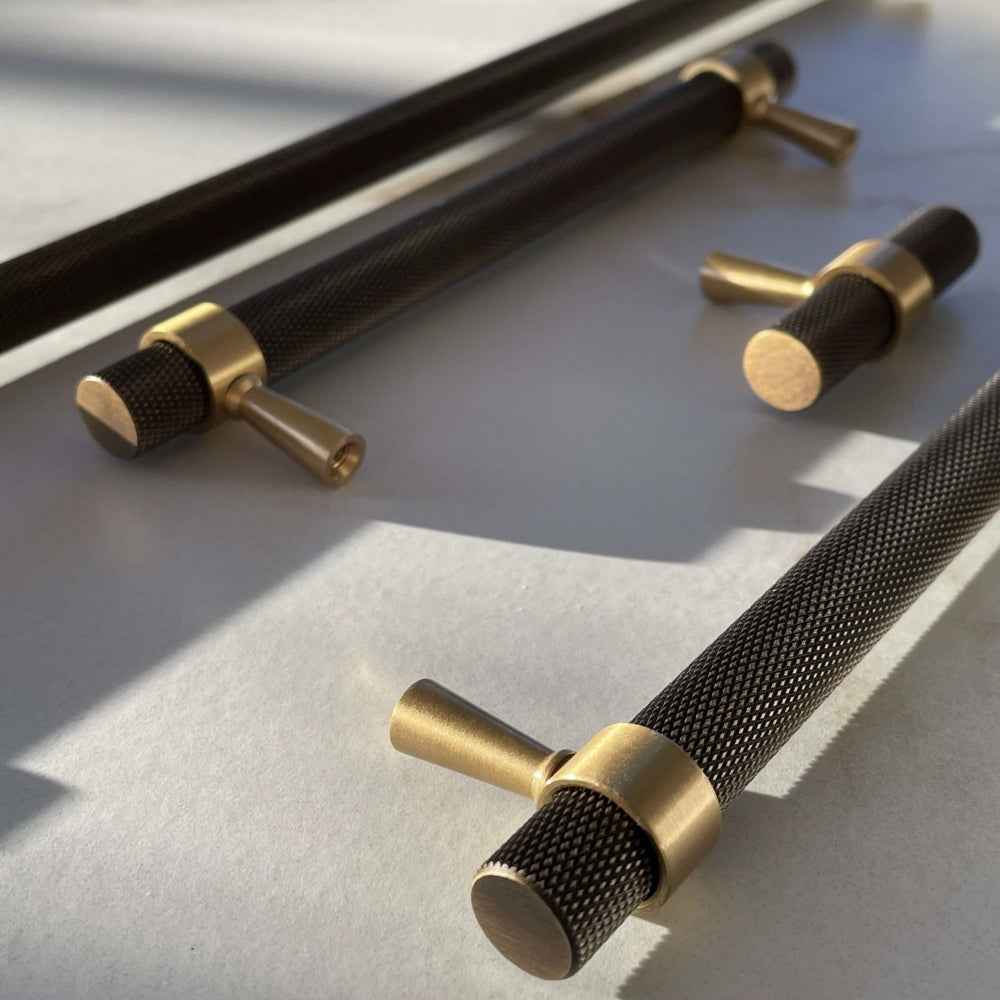 Håndtak Bergen - Antikk Messing/Børstet Messing - ROM 7