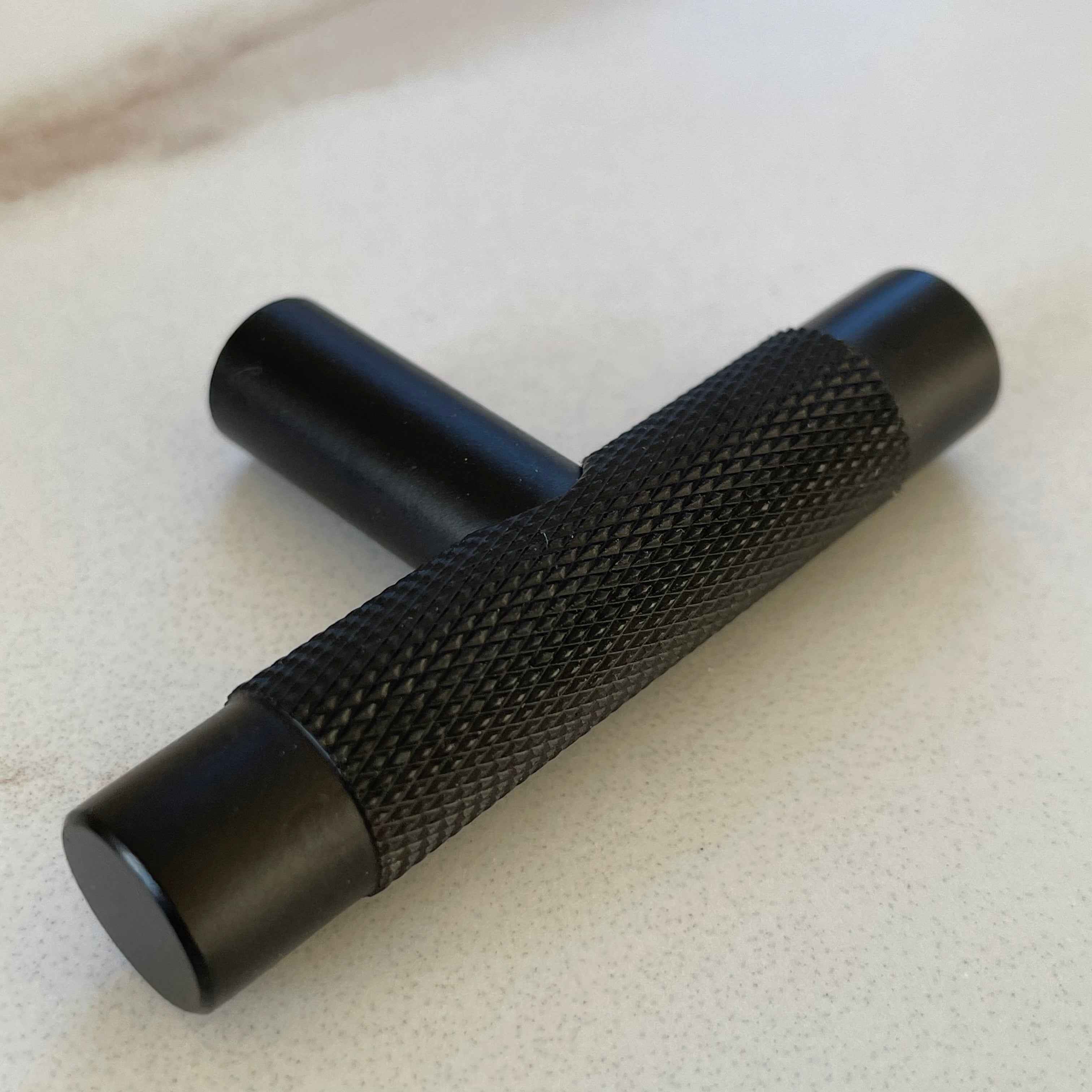 T-bar Håndtak Oslo - Matt Svart - ROM 7