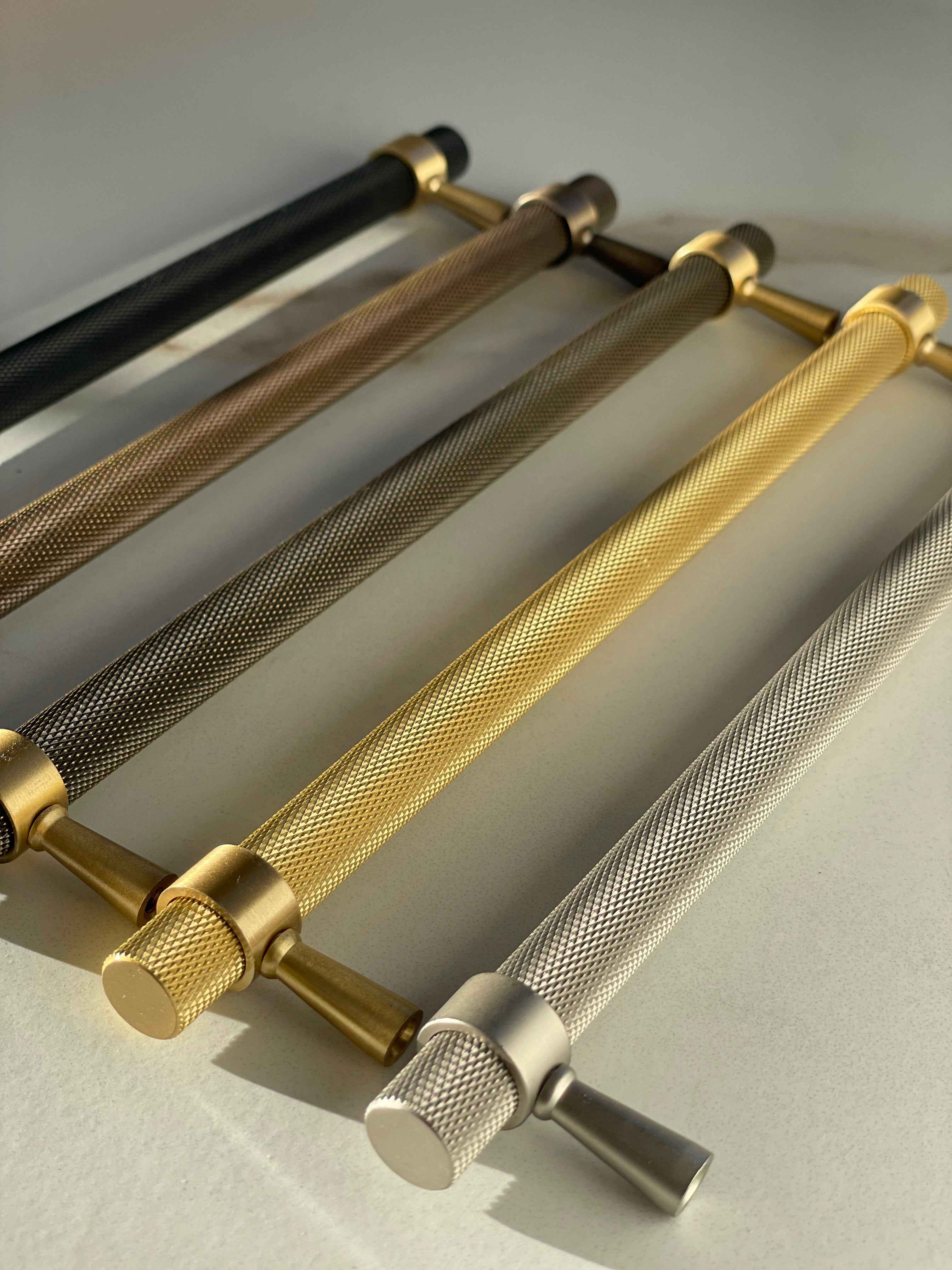 Håndtak Bergen - Bøstet Messing (Matt gylden) - ROM 7